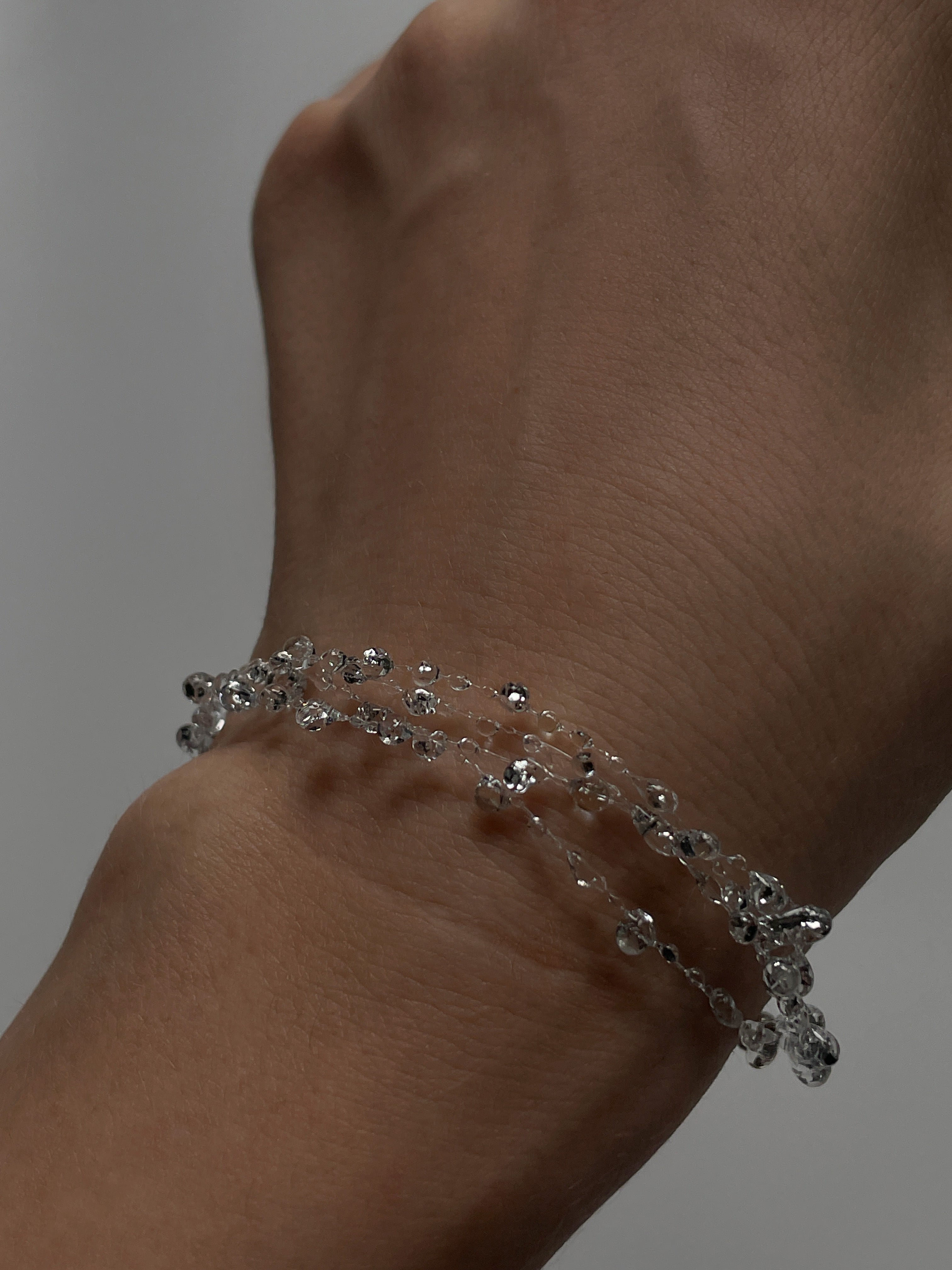 Dainty Silver Droplets bracelet