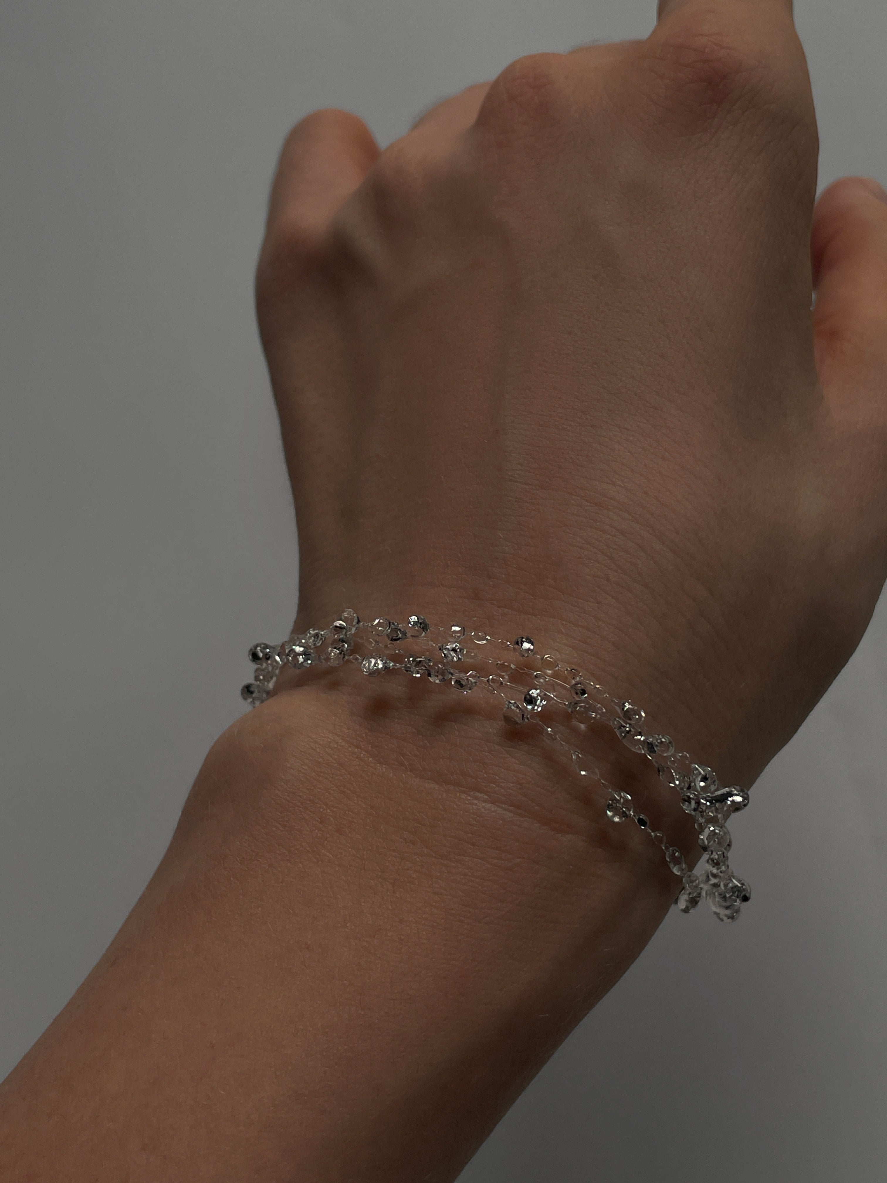 Dainty Silver Droplets bracelet